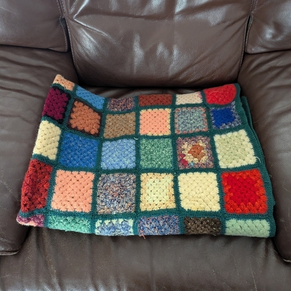 VINTAGE Handmade Granny Square Afghan Multicolored Knit Rectangular Blanklet - Picture 3 of 8